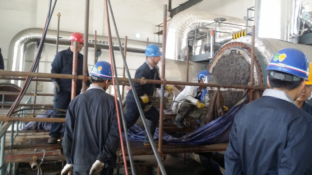 业绩图片、公司新闻6石嘴山电厂供热首站换热器清洗2014年5月石嘴山电厂供热首站换热器清洗 21 1024x576.jpg