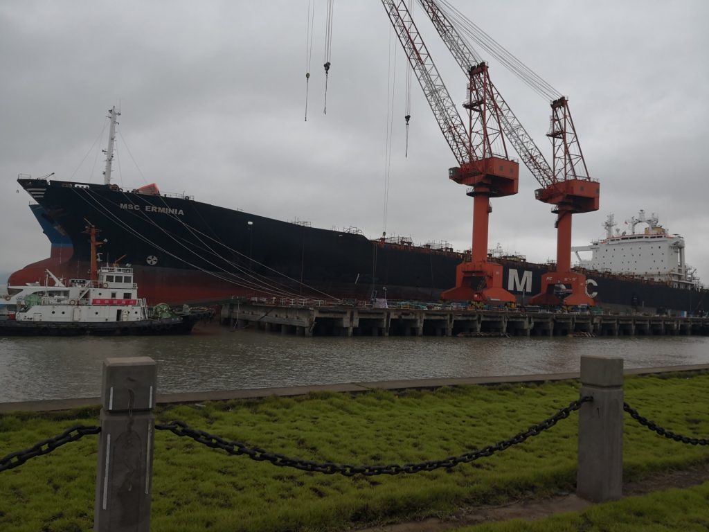 公司新闻7舟山六横岛中远船厂考察20250310_115440_875 1024x768.jpg